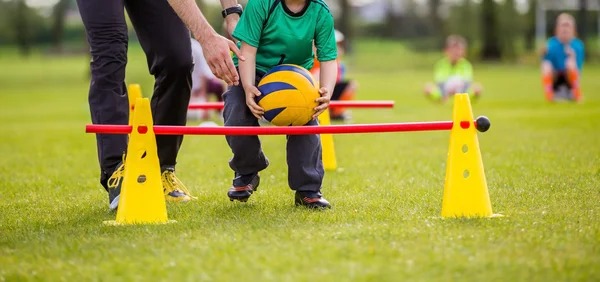 欧冠淘汰赛抽签结果出炉