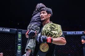 皇马2016年点球大战全打向奥布拉克左侧，今年5